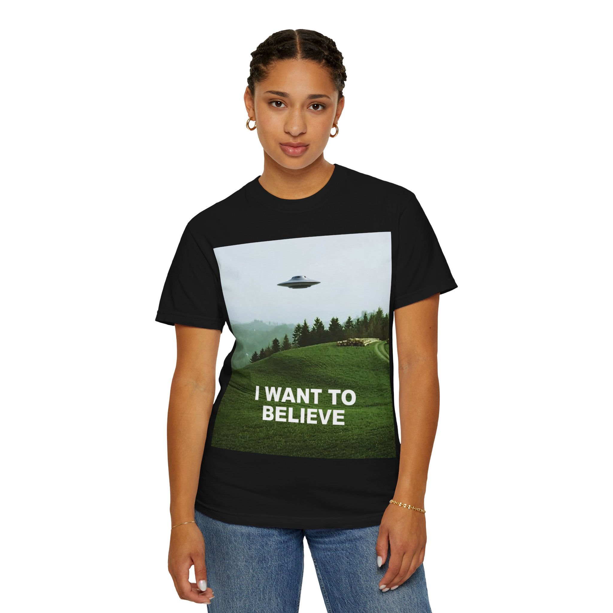 "I Want to Believe" — UFO/UAP Graphic T-Shirt